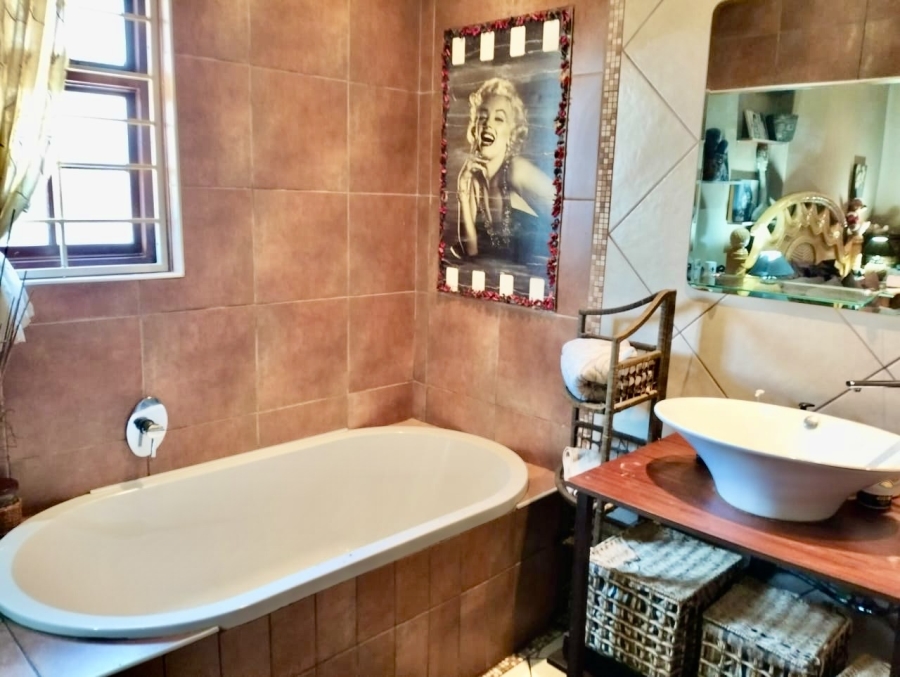 3 Bedroom Property for Sale in Songloed North West